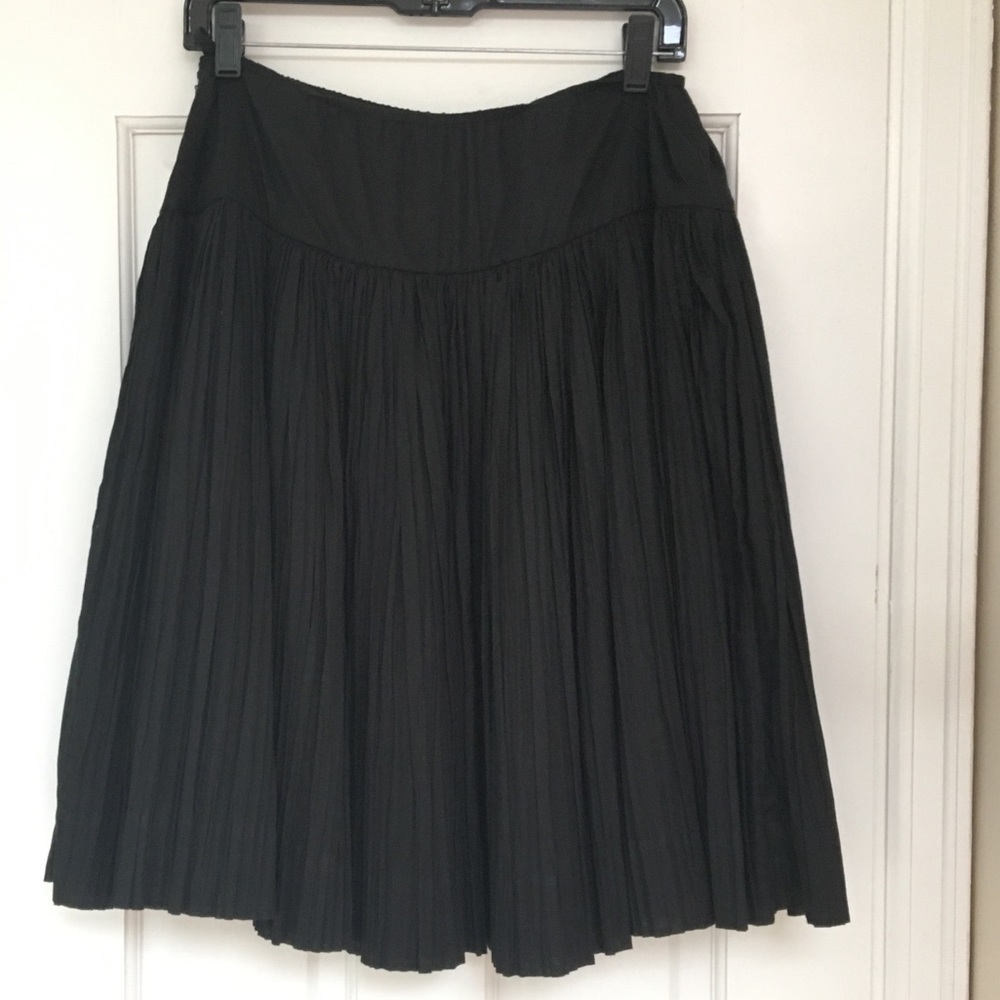 COPY - Club Monaco pleated skirt, size 4, black